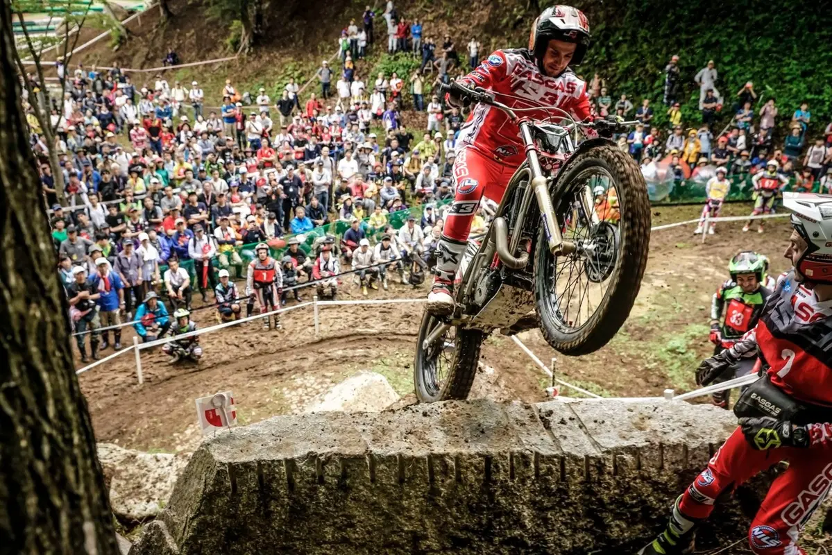 Trial. Doppietta schiacciante di Bou in Giappone (150)