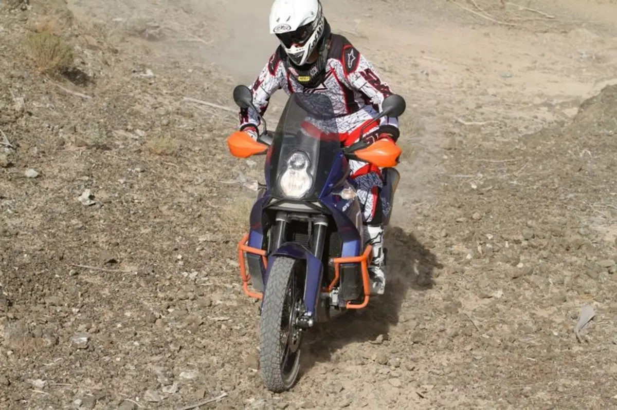 KTM 990 Adventure Dakar  (7)