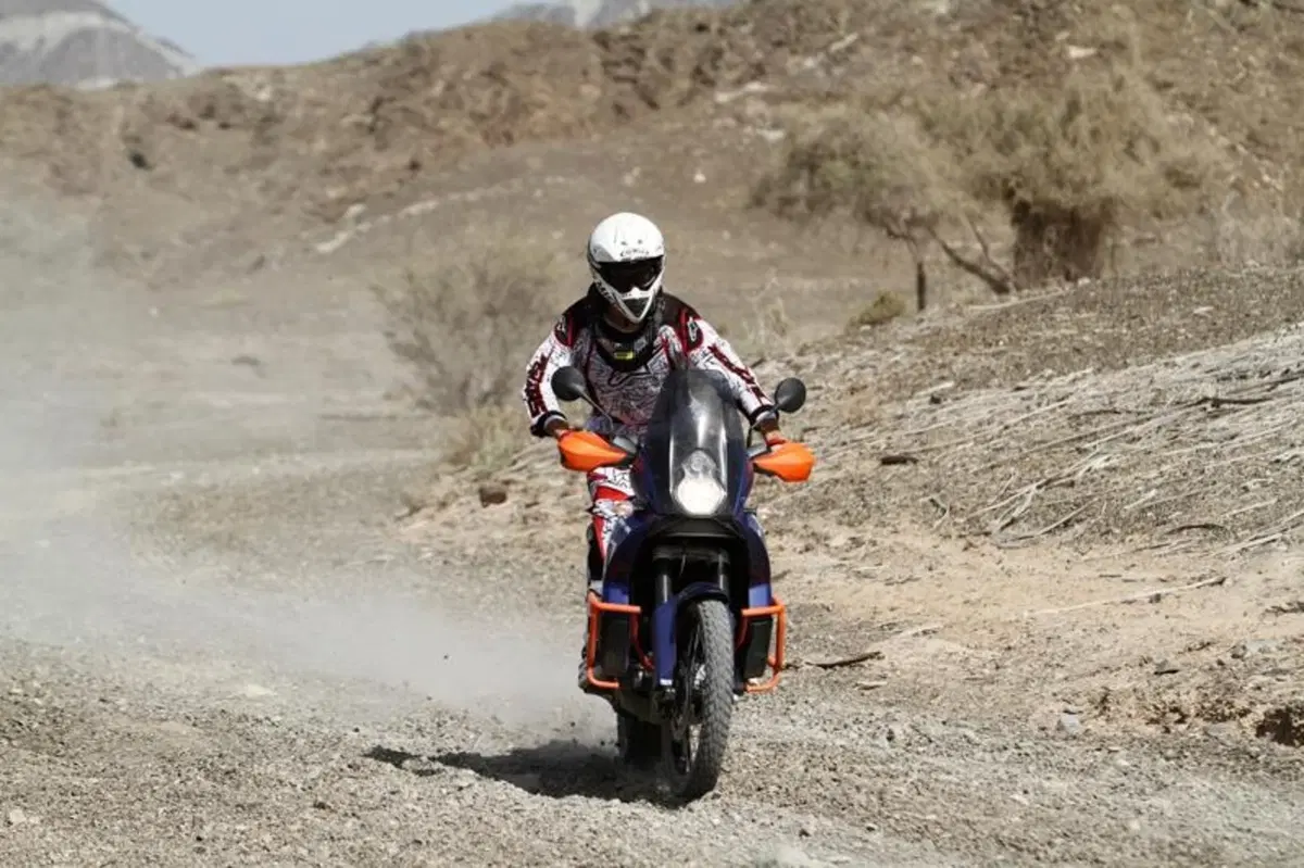 KTM 990 Adventure Dakar  (15)