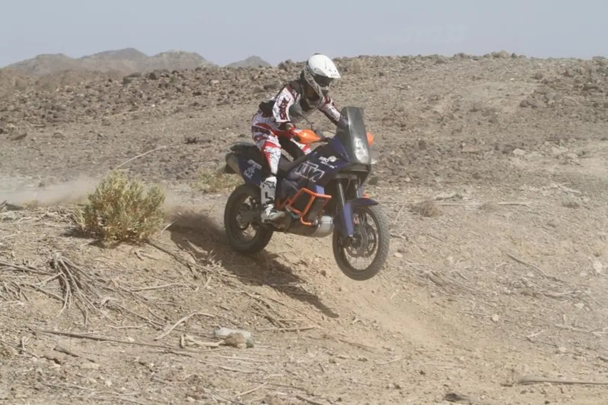 KTM 990 Adventure Dakar  (16)