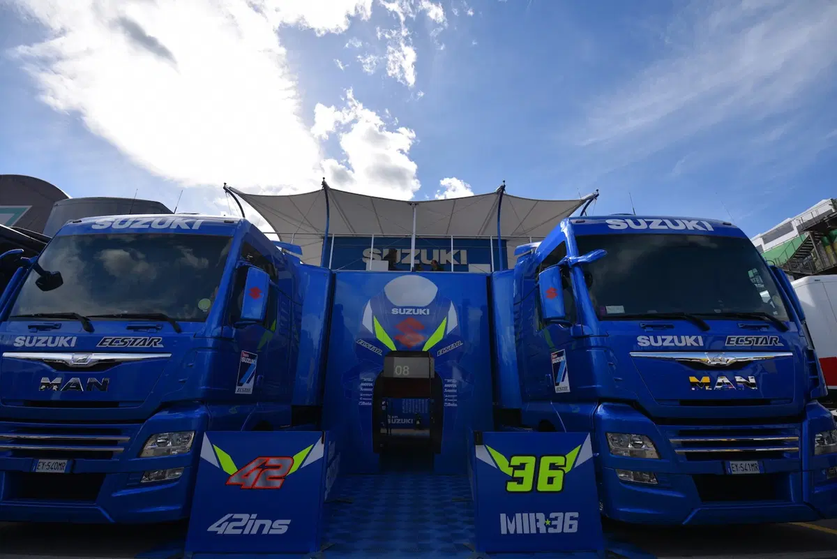 La MotoGP è uno sport di squadra. Il dietro le quinte del team Suzuki (16)