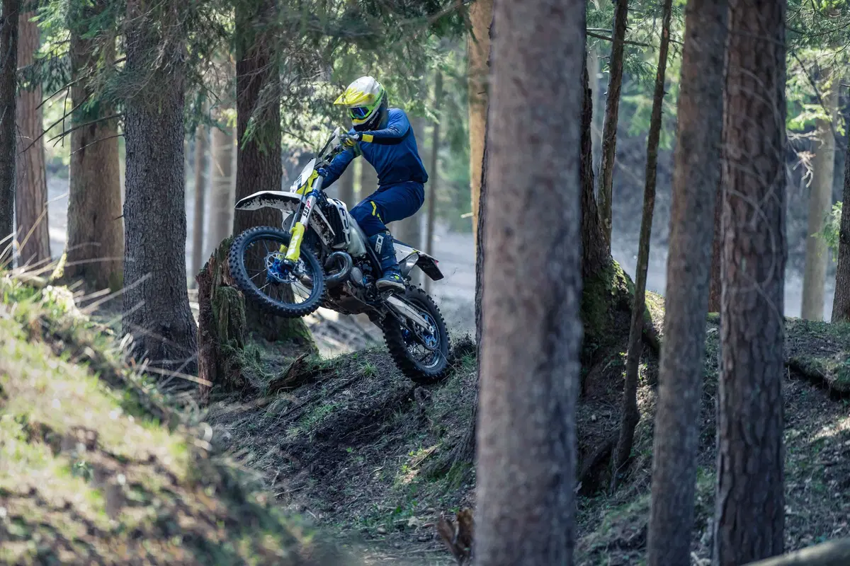 Husqvarna Enduro FE e TE 2020: novità tecniche e arriva la 150 a iniezione (31)