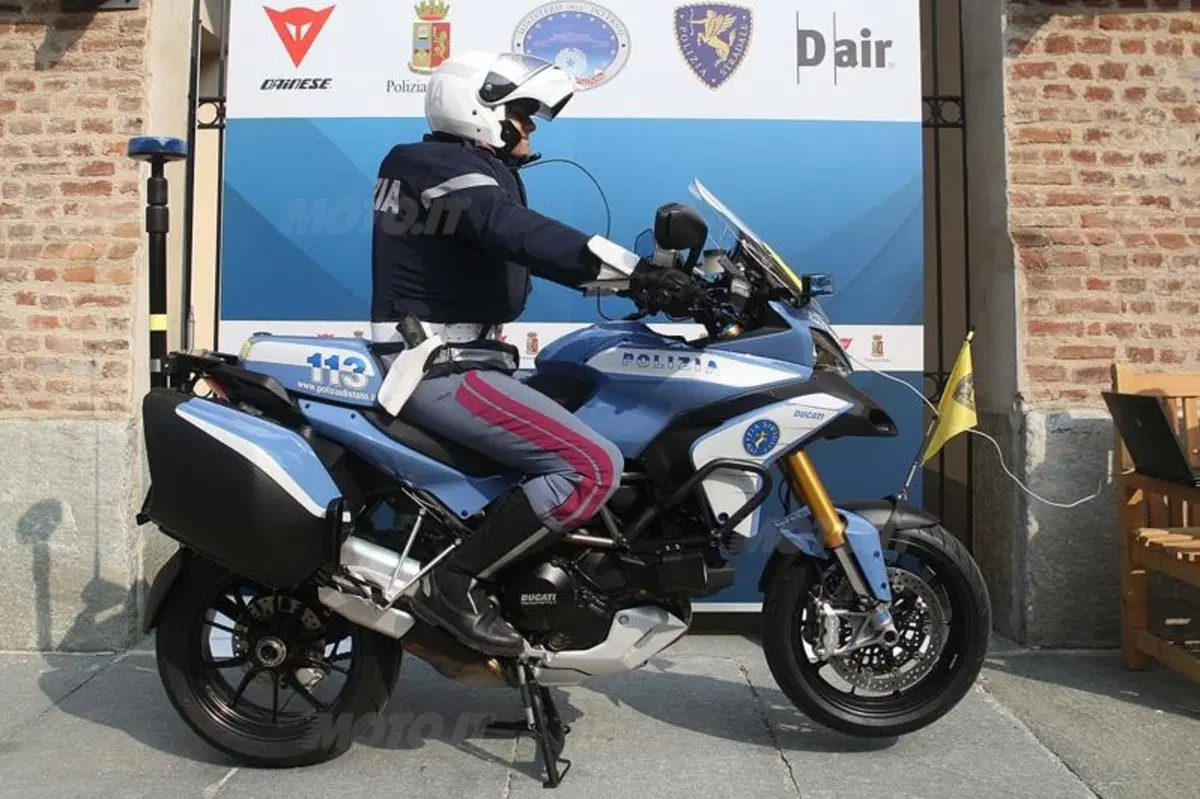 Dainese e Polizia insieme al Giro D'Italia
