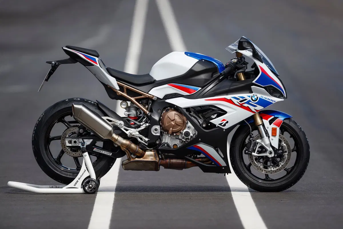 BMW S1000RR: tutto quello che c'è da sapere (10)