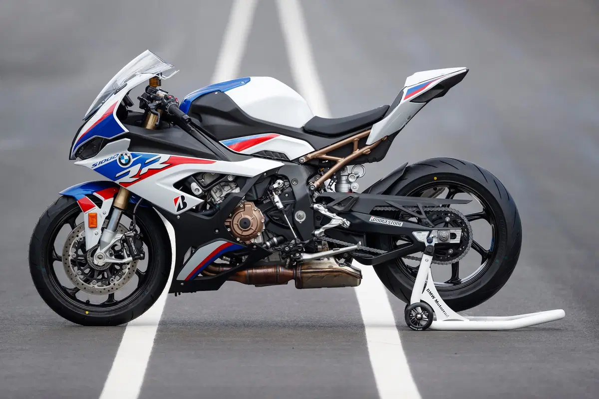 BMW S1000RR: tutto quello che c'è da sapere (16)