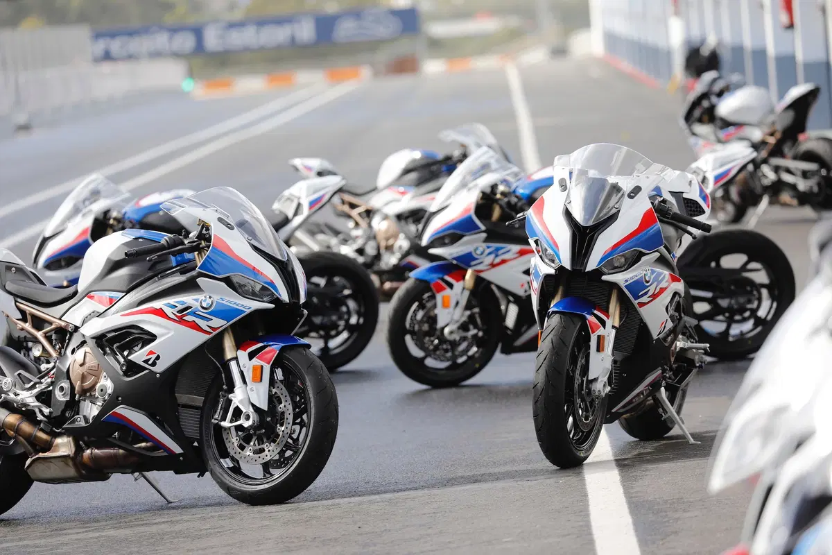 BMW S1000RR: tutto quello che c'è da sapere (28)