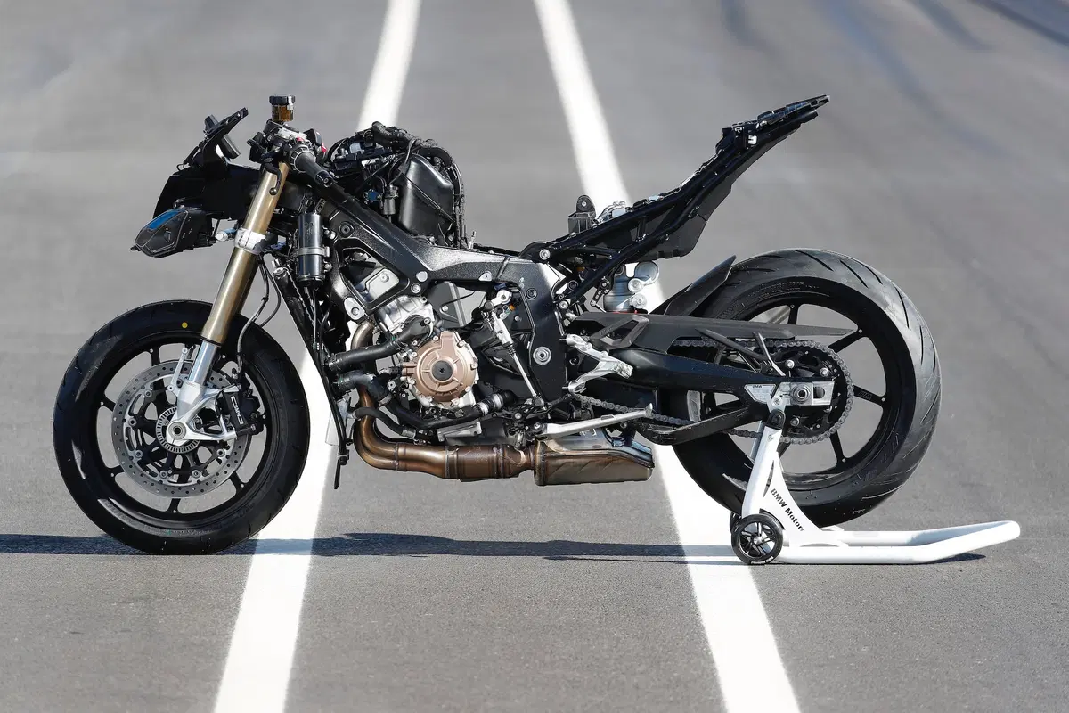 BMW S1000RR: tutto quello che c'è da sapere (34)