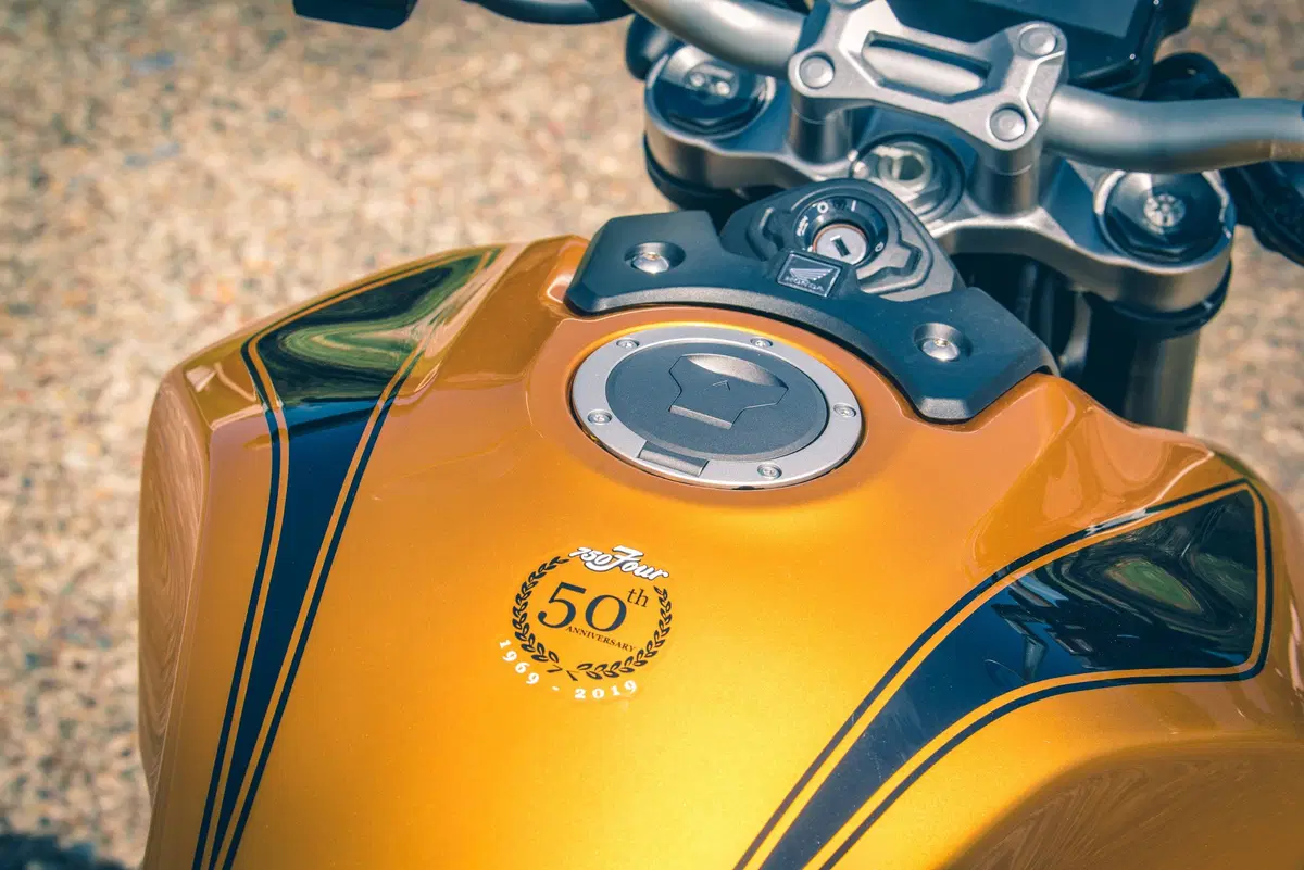 Honda CB Four: Dodici CB1000R special per i 50 anni del 4 in linea (16)