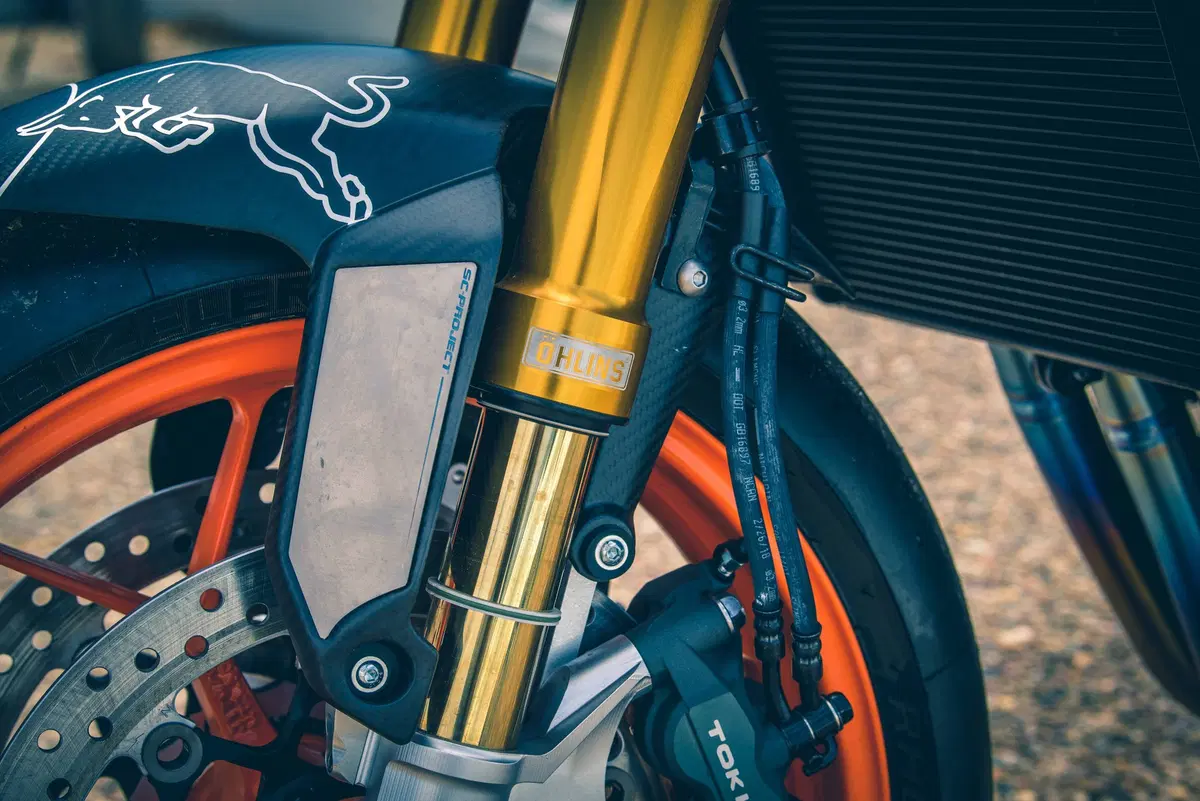 Honda CB Four: Dodici CB1000R special per i 50 anni del 4 in linea (23)