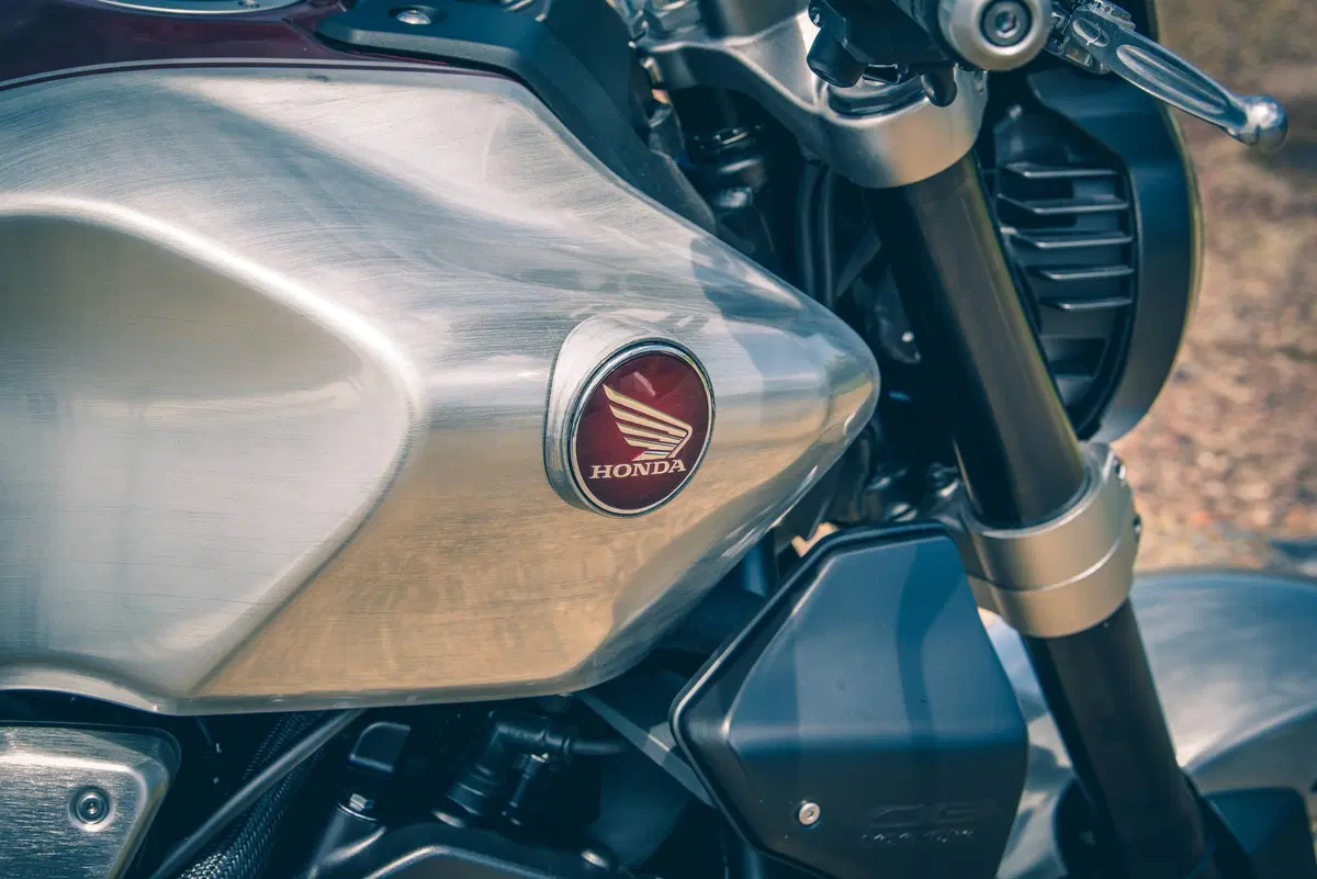 Honda CB Four: Dodici CB1000R special per i 50 anni del 4 in linea (4)