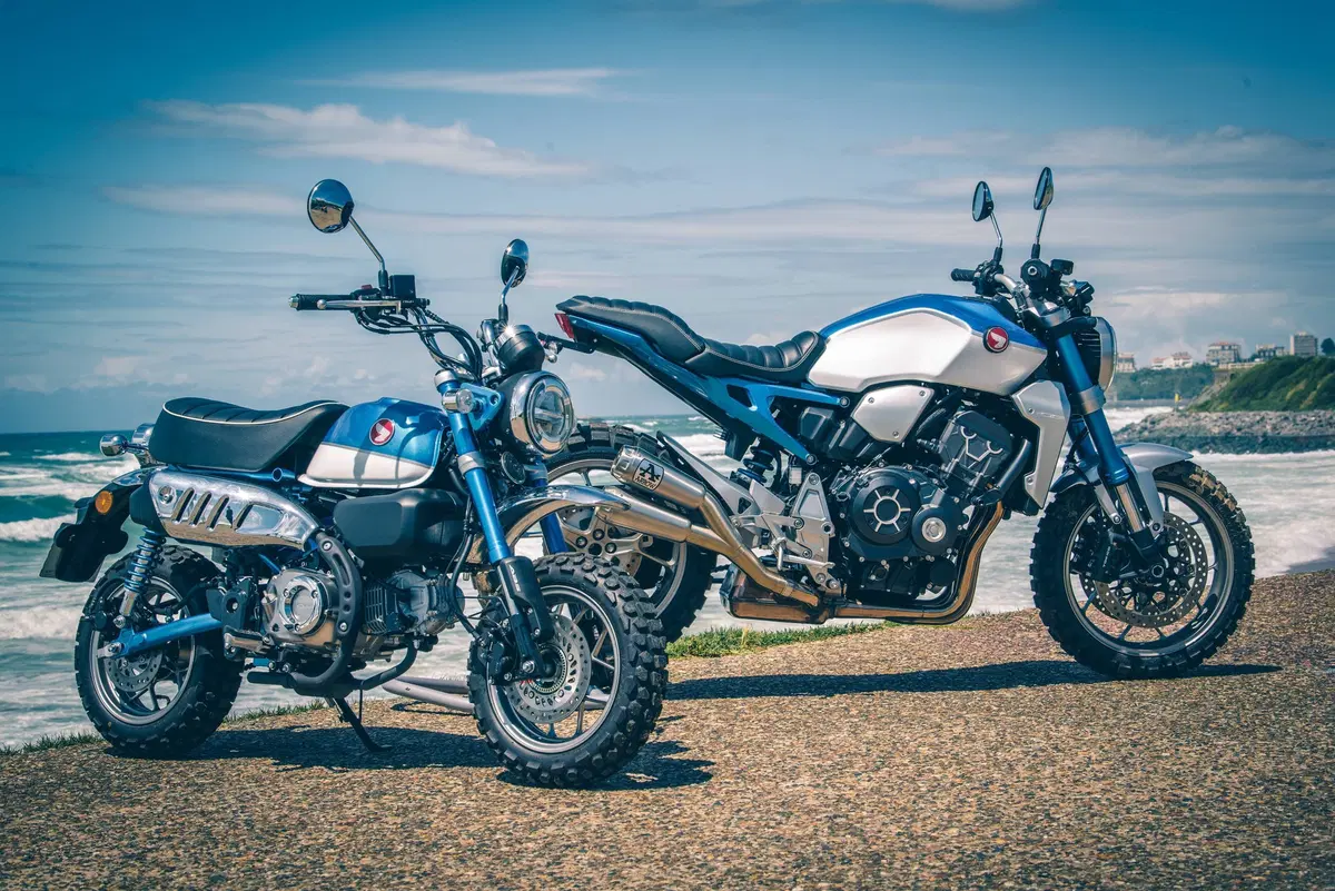 Honda CB Four: Dodici CB1000R special per i 50 anni del 4 in linea (14)
