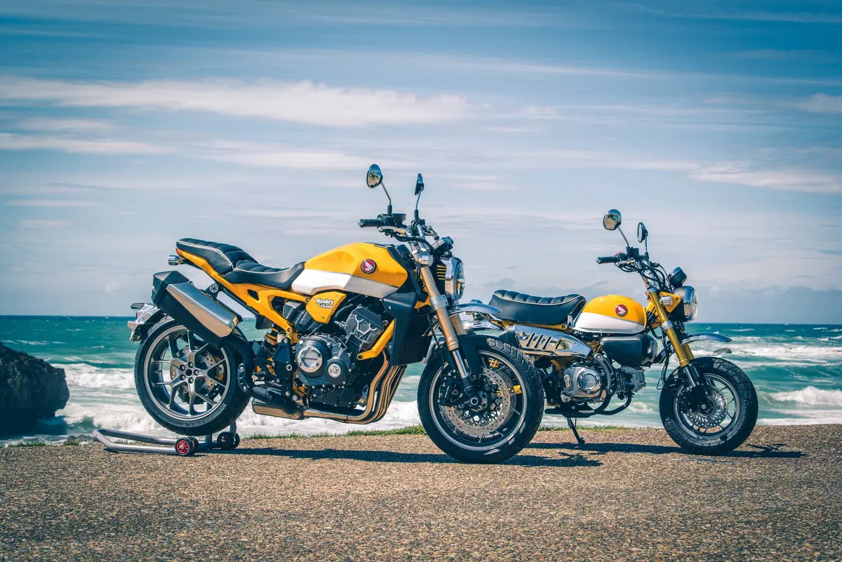 Honda CB Four: Dodici CB1000R special per i 50 anni del 4 in linea (21)