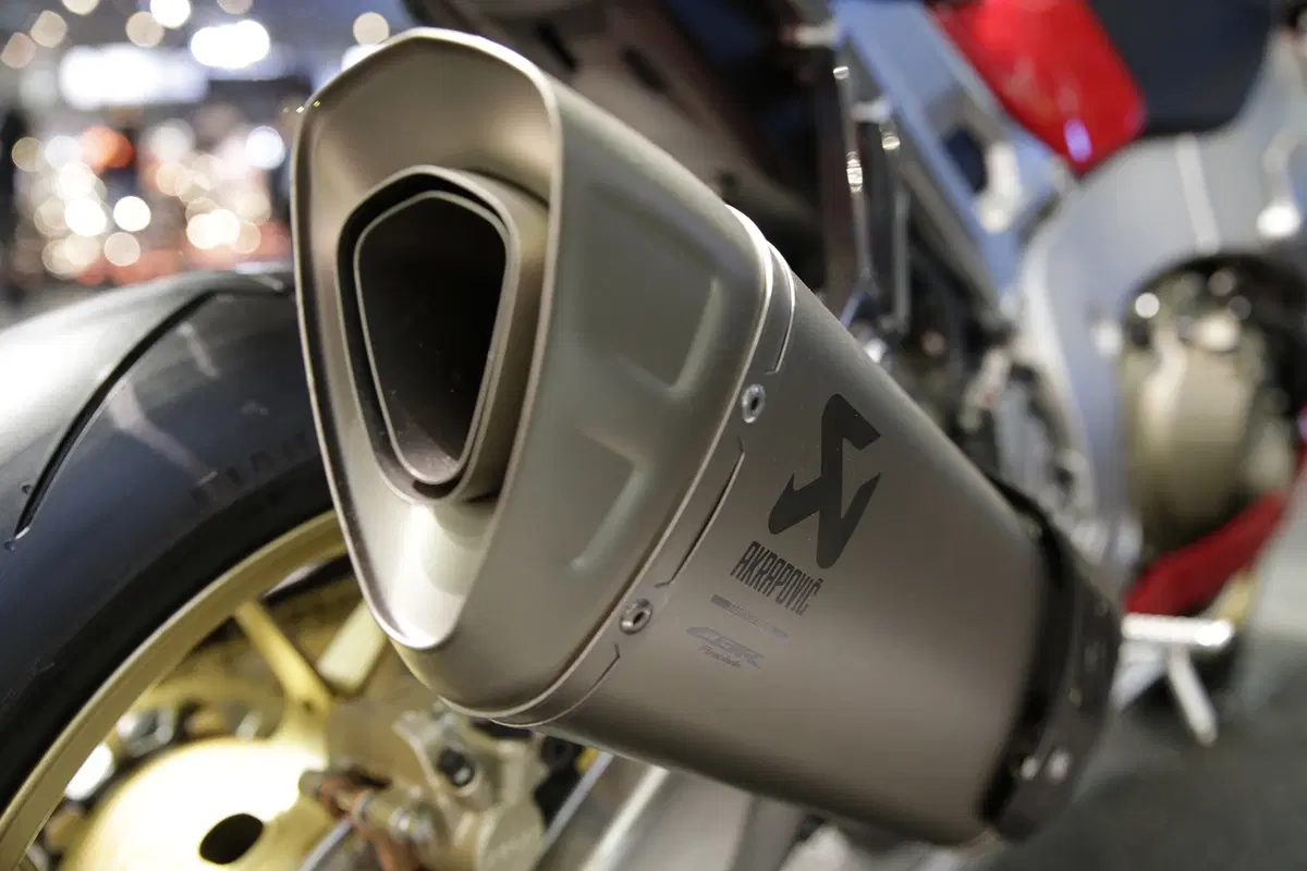 EICMA 2018: Honda CBR1000RR Fireblade e Fireblade SP 2019 (4)