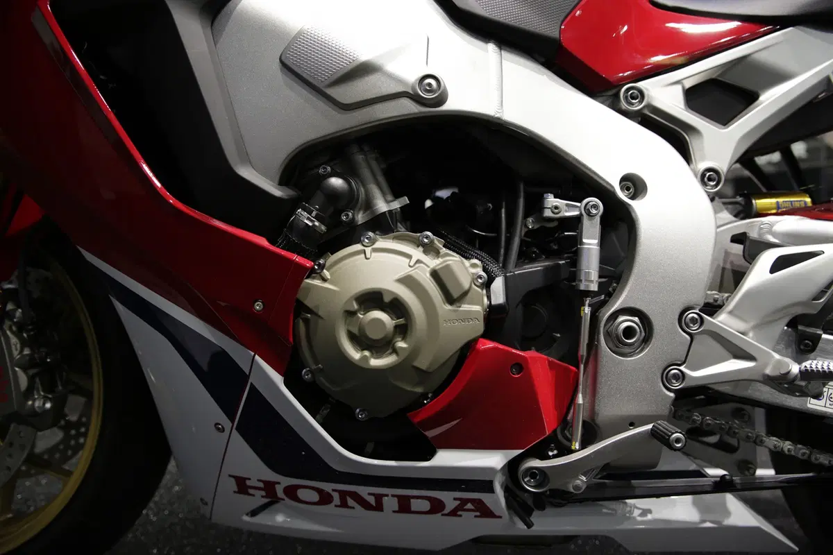 EICMA 2018: Honda CBR1000RR Fireblade e Fireblade SP 2019 (5)