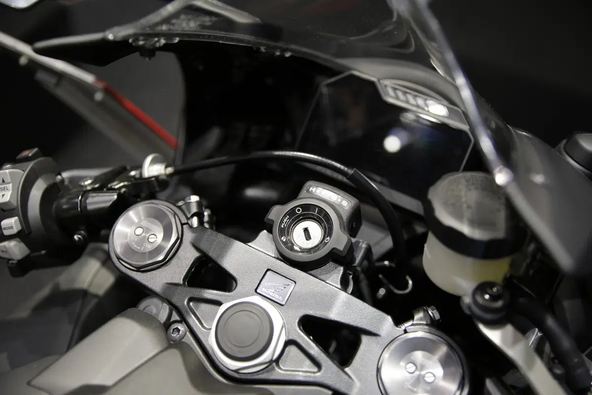 EICMA 2018: Honda CBR1000RR Fireblade e Fireblade SP 2019 (7)