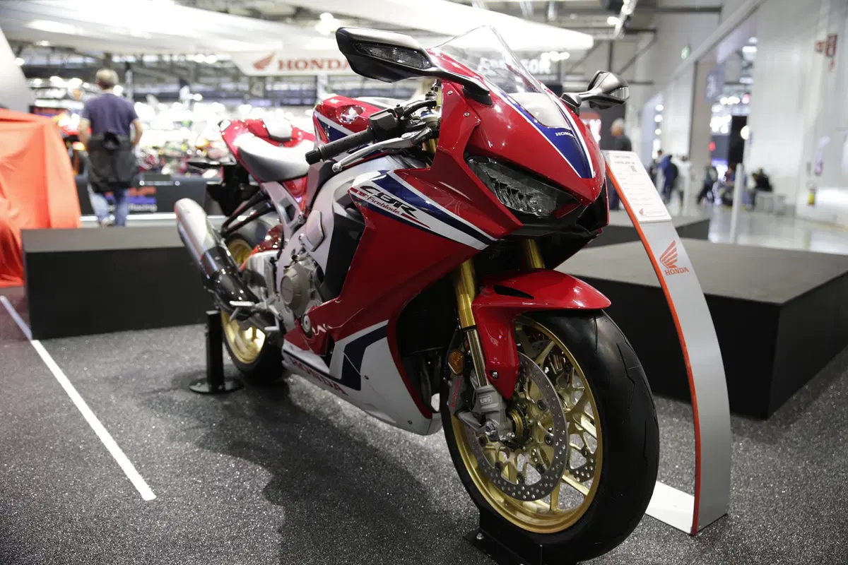 EICMA 2018: Honda CBR1000RR Fireblade e Fireblade SP 2019 (11)