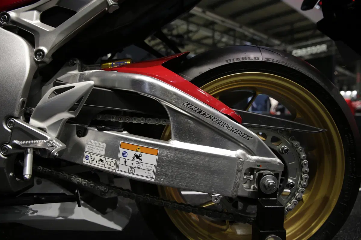 EICMA 2018: Honda CBR1000RR Fireblade e Fireblade SP 2019 (16)