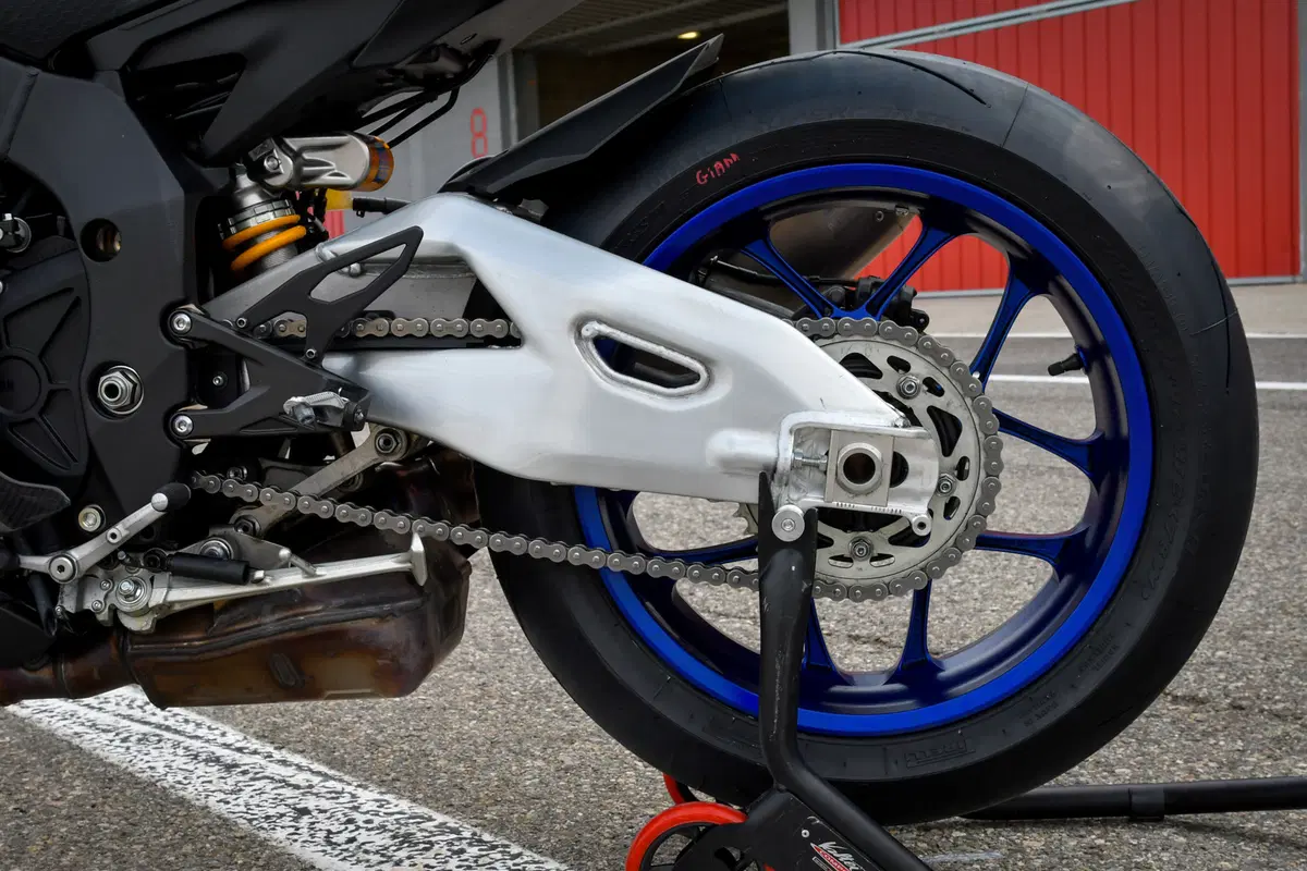 1000 Supersportive 2018: Aprilia RSV4RF vs Ducati Panigale V4S vs Yamaha YZF-R1M (26)