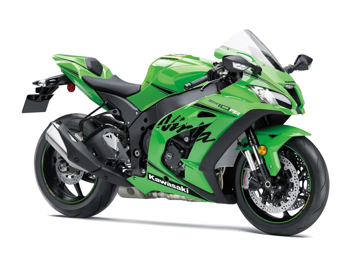 Kawasaki Ninja ZX-10 2019: nuovo motore e più potenza (2)