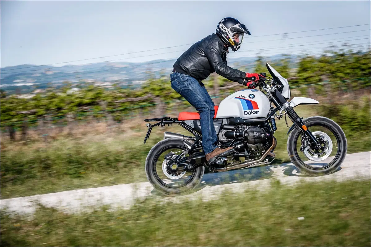 BMW nineT Paris Dakar KIT Unit Garage: TEST (6)