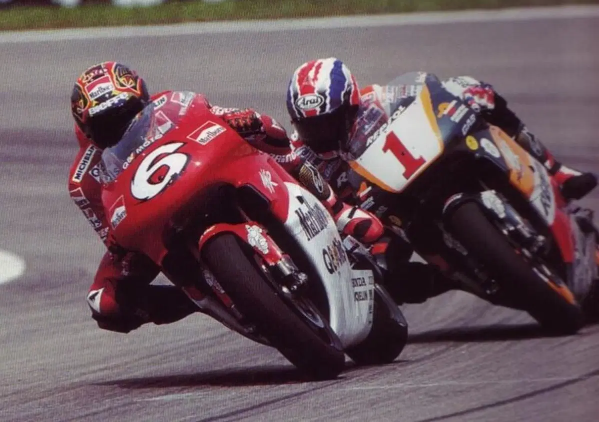 Clamoroso: Pernat rivela come Biaggi perse la Honda 500 nel &rsquo;98!