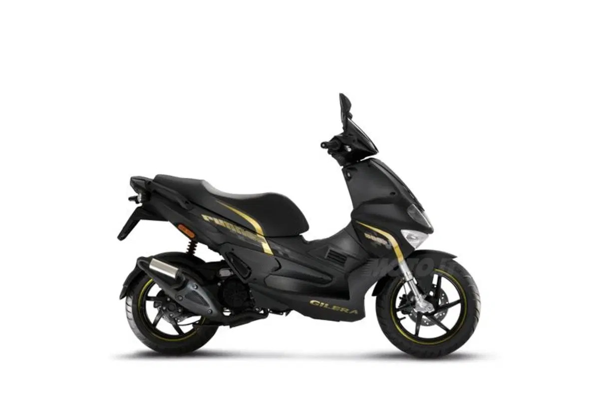 Gilera Runner “Black Soul” 50, 125 e 200 cc (2)