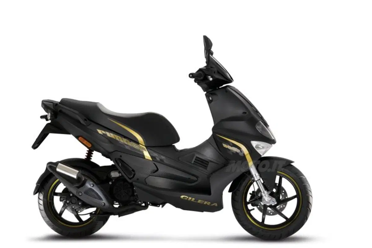 Gilera Runner “Black Soul” 50, 125 e 200 cc (4)