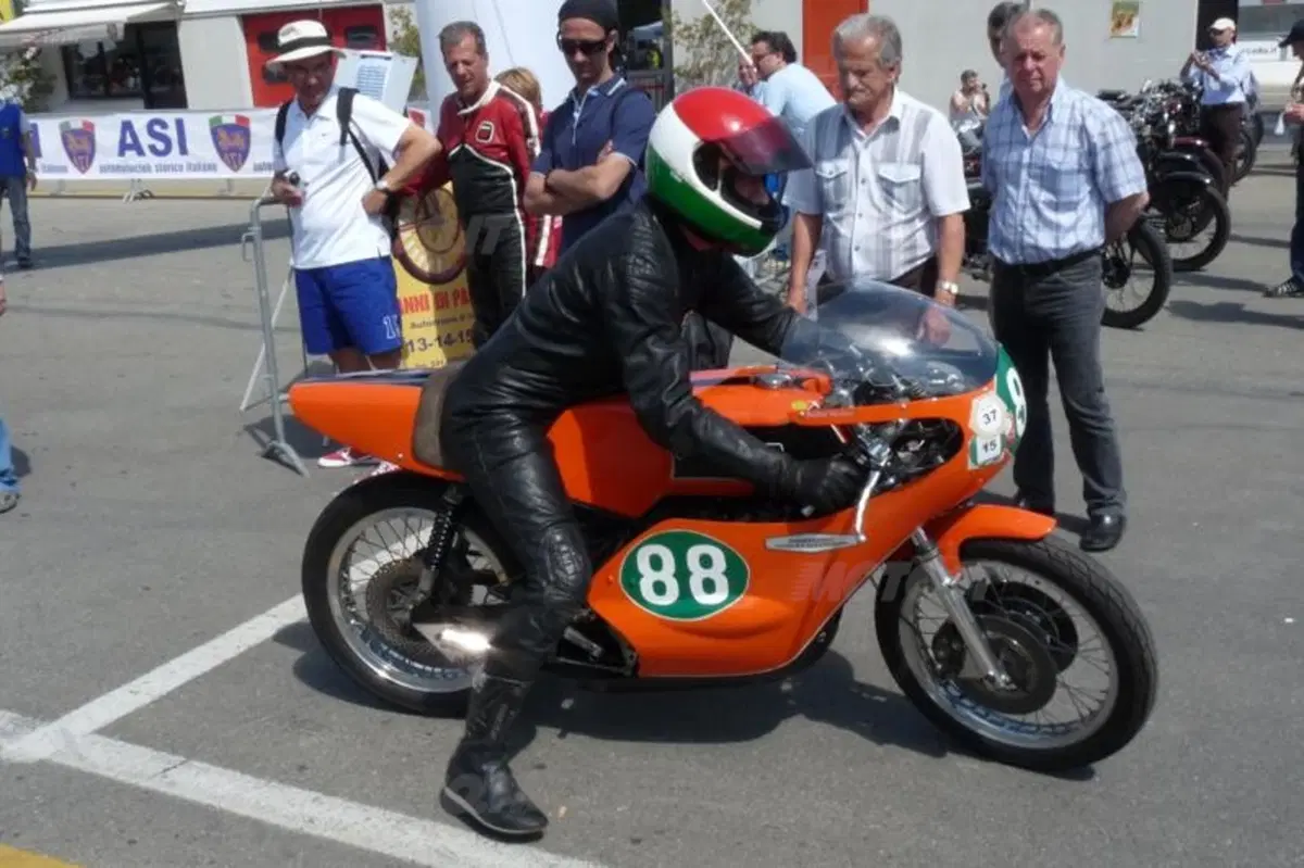 ASI a Varano, grandi campioni e grandi moto (6)