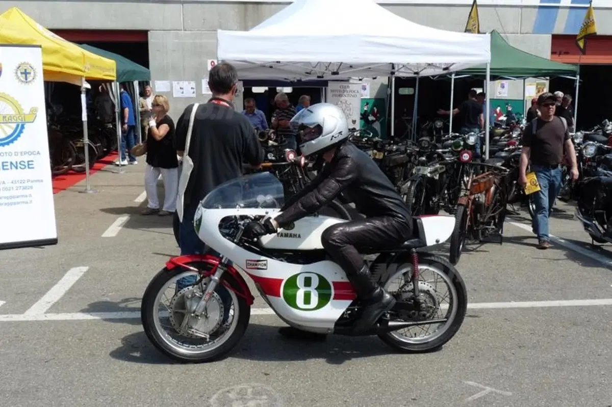 ASI a Varano, grandi campioni e grandi moto (10)