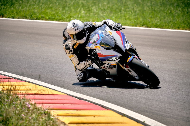 La BMW S1000RR 2019 ci ha riservato diverse sorprese