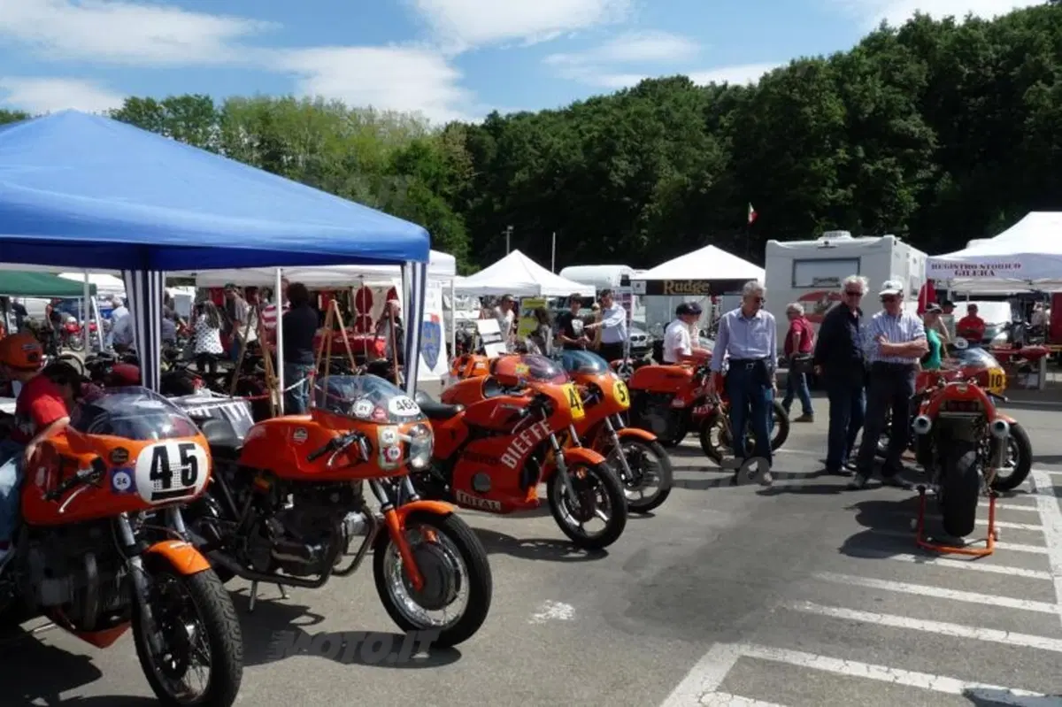 ASI a Varano, grandi campioni e grandi moto (29)