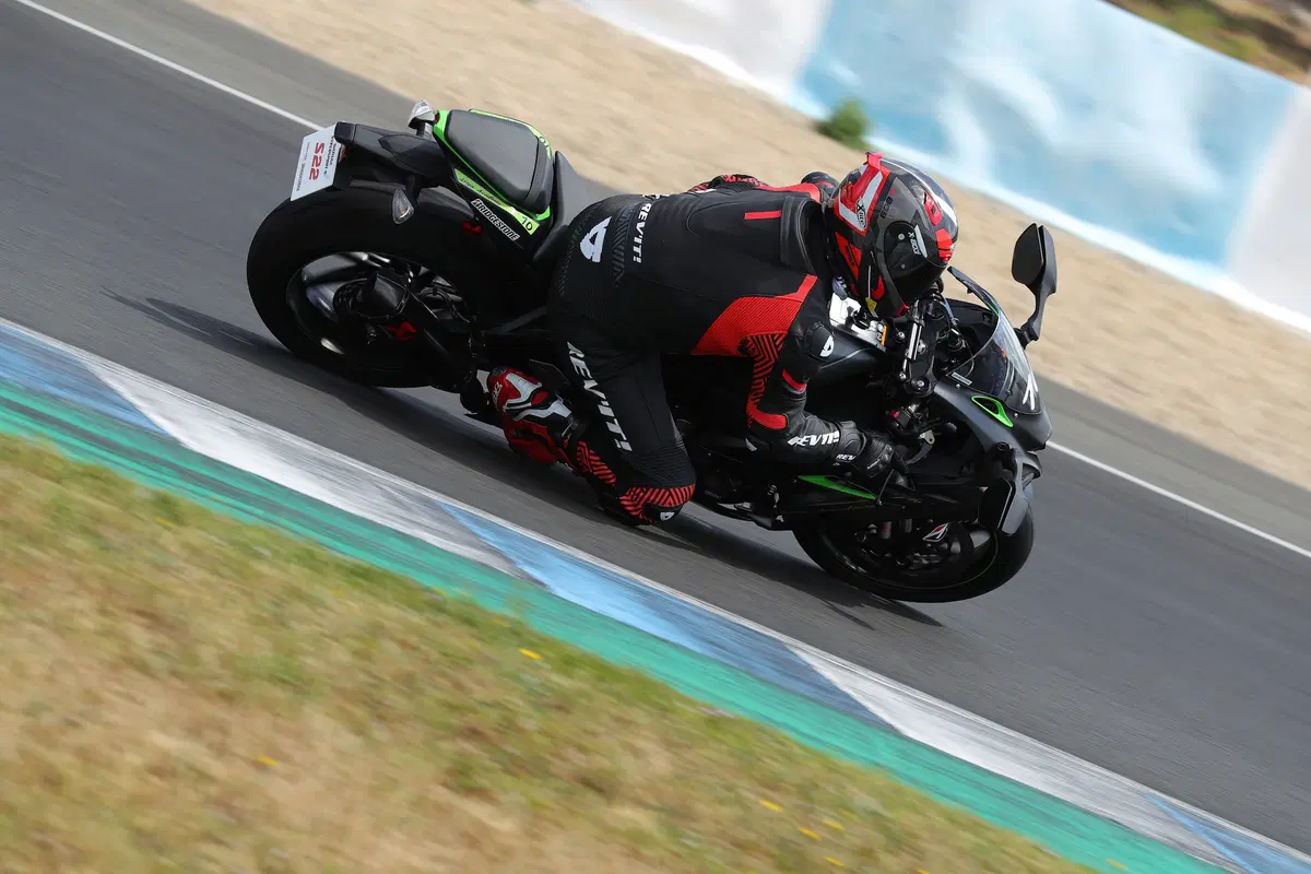 Bridgestone Battlax Hypersport S22: test in pista (2)