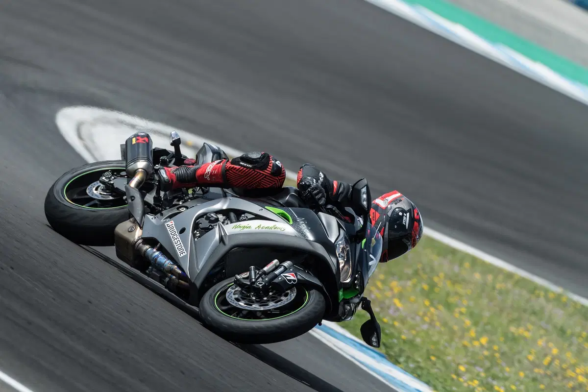 Bridgestone Battlax Hypersport S22: test in pista (4)