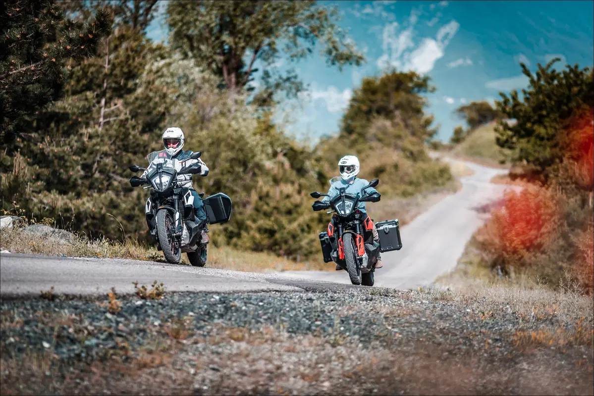 KTM 790 Adventure: TEST offroad e... notte in tenda coi lupi! 2a parte