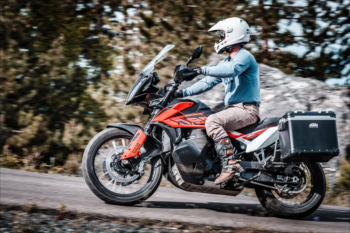 KTM 790 Adventure: TEST offroad e... notte in tenda coi lupi! 2a parte (12)