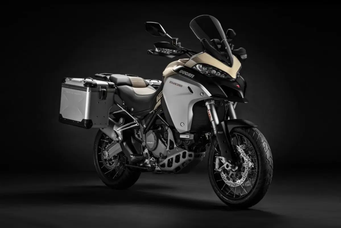 Honda CRF 850L Africa Twin (oppure Transalp?) 2020. Rumors  (4)