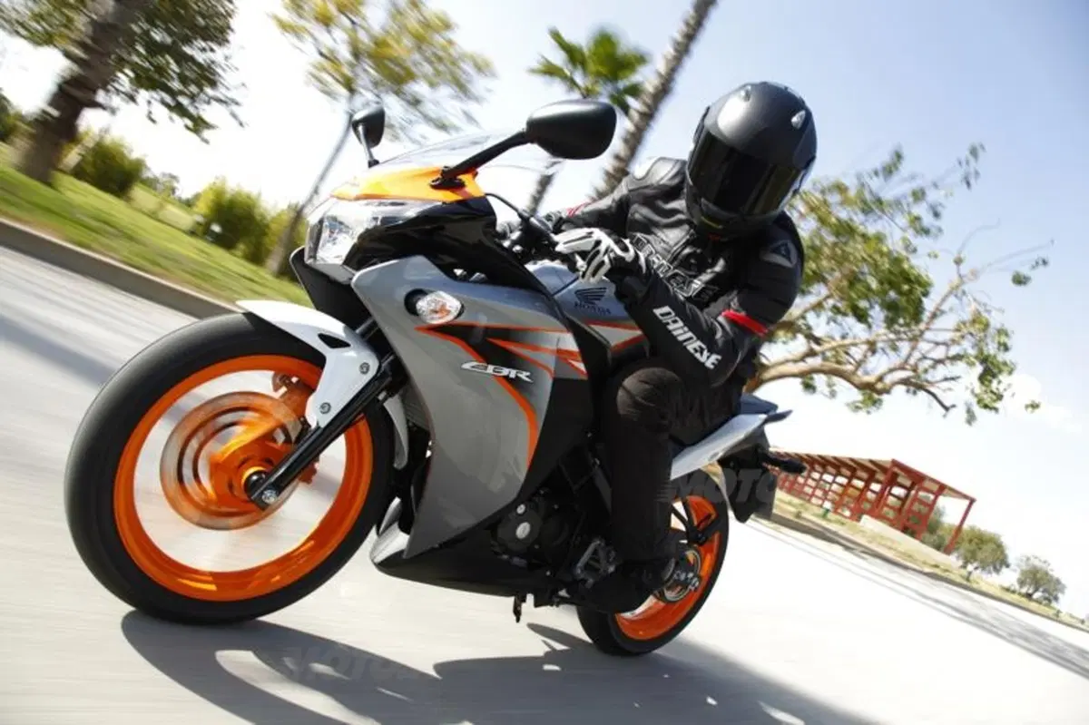 Honda CBR125R – CBR250R  