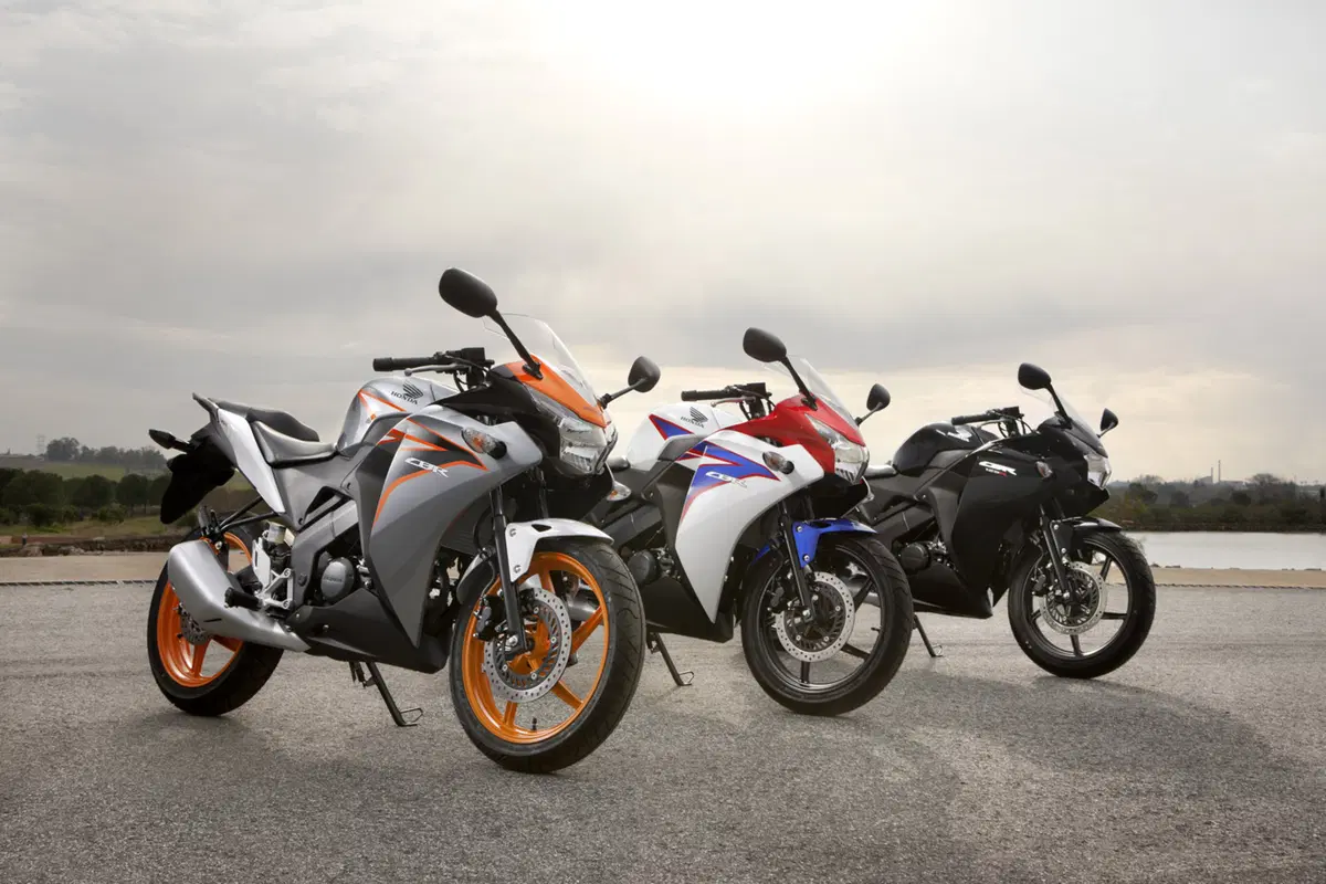 Honda CBR125R – CBR250R   (37)