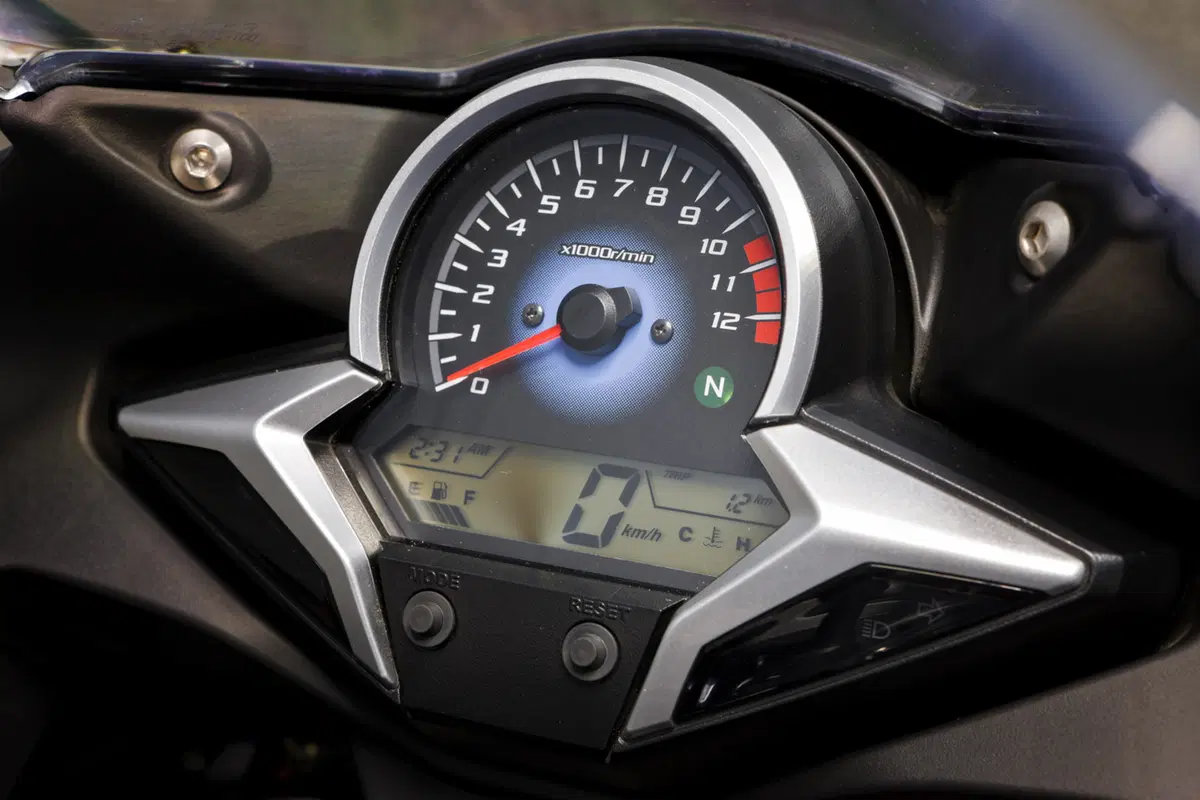 Honda CBR125R – CBR250R   (46)