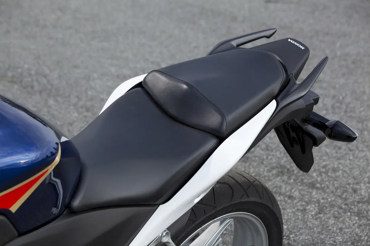 Honda CBR125R – CBR250R   (55)