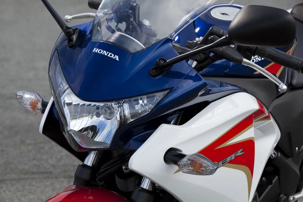 Honda CBR125R – CBR250R   (56)