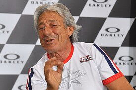 Lucchinelli nel giorno della proclamazione MotoGP Legend