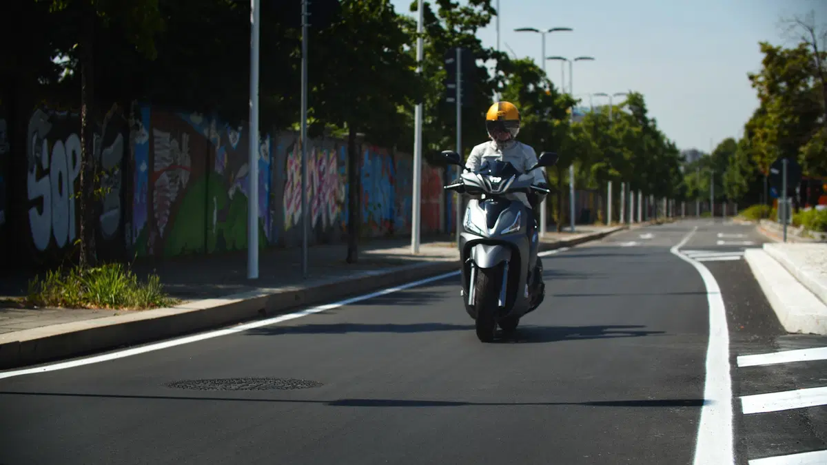 L'affare del momento: Kymco People S 300i ABS (9)
