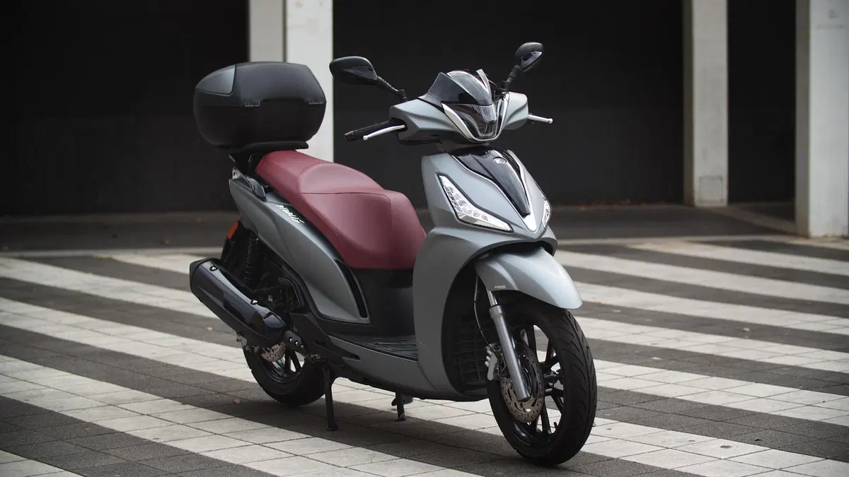 L'affare del momento: Kymco People S 300i ABS (2)