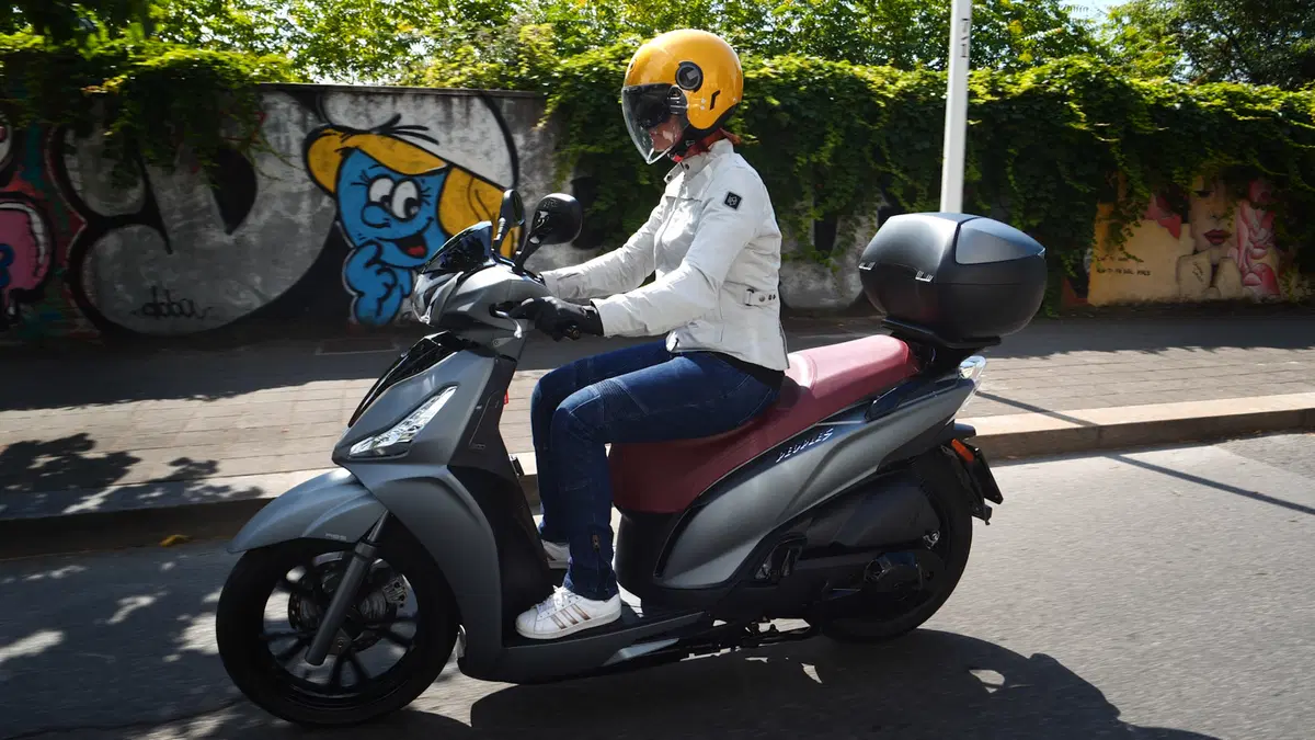 L'affare del momento: Kymco People S 300i ABS (10)