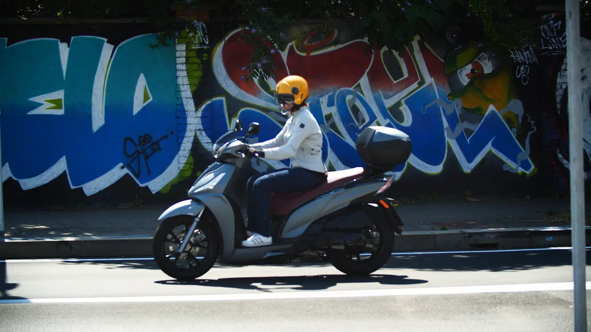 L'affare del momento: Kymco People S 300i ABS (11)