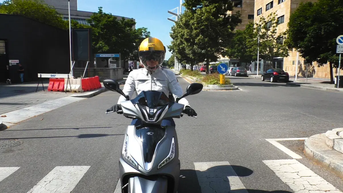 L'affare del momento: Kymco People S 300i ABS (12)