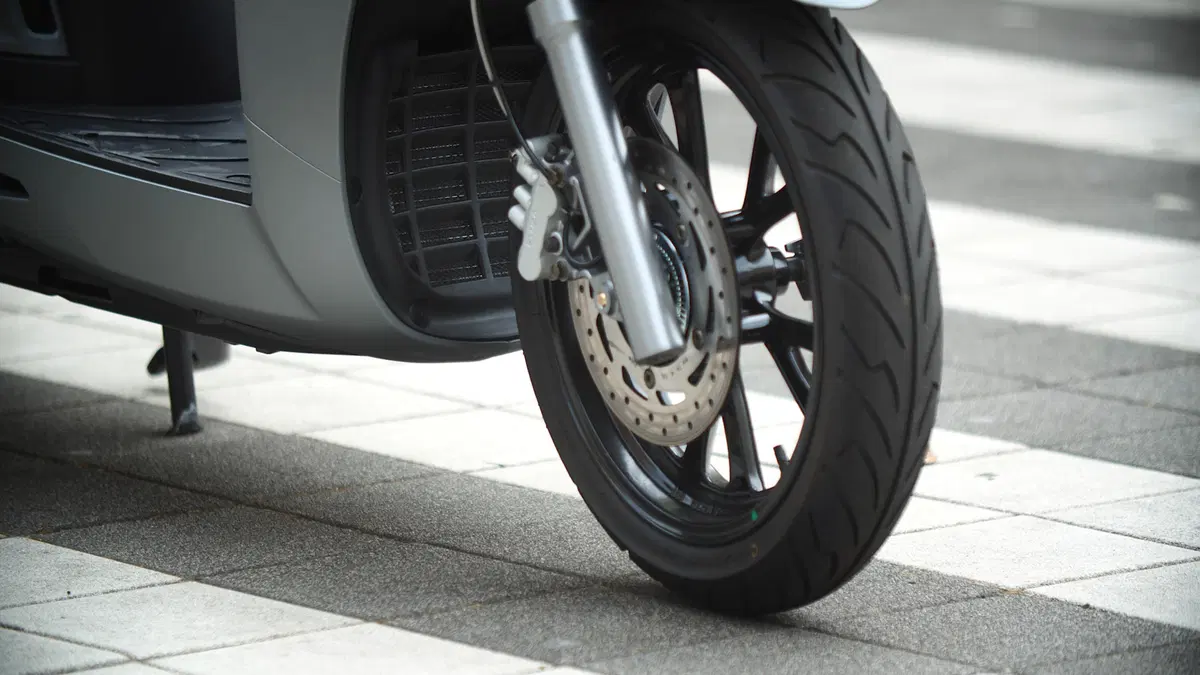 L'affare del momento: Kymco People S 300i ABS (6)