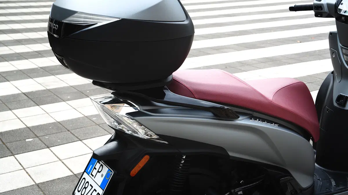 L'affare del momento: Kymco People S 300i ABS (4)