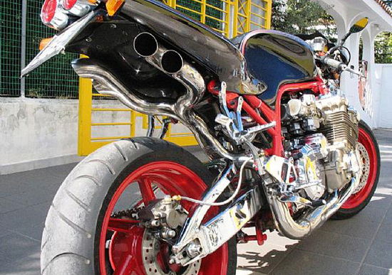 Le Strane di Moto.it: Honda CBX 6 cilindri